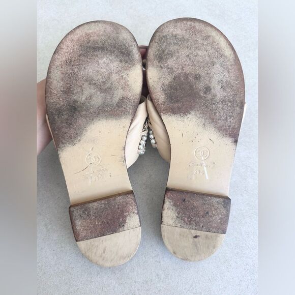 Chanel CC Logo Charm Lambskin Pearl Chain Flat Beige Sandals EU 39C Toe Ring - Picture 12 of 13